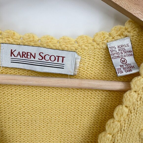 Vintage Karen Scott Grannycore Yellow Knit Sweater Vest, Size Medium, Embroidery - Picture 7 of 8